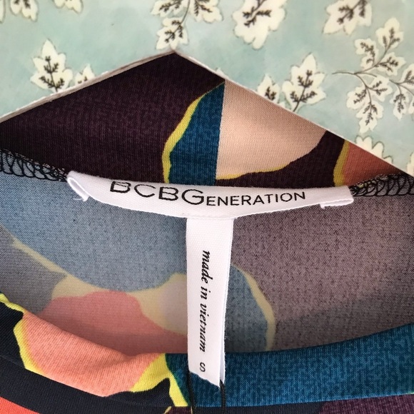 NWT BCBGeneration Pleated Floral A-Line Dress - Picture 6 of 7